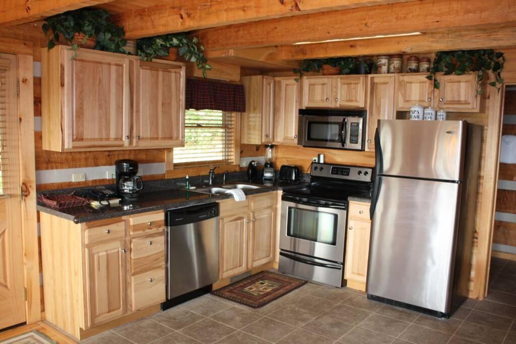 View! Private! Hot Tub,Pool Table,Fireplace,Relax! Сивиървил Екстериор снимка