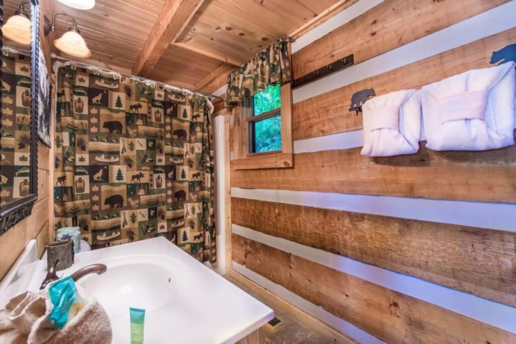 View! Private! Hot Tub,Pool Table,Fireplace,Relax! Сивиървил Екстериор снимка